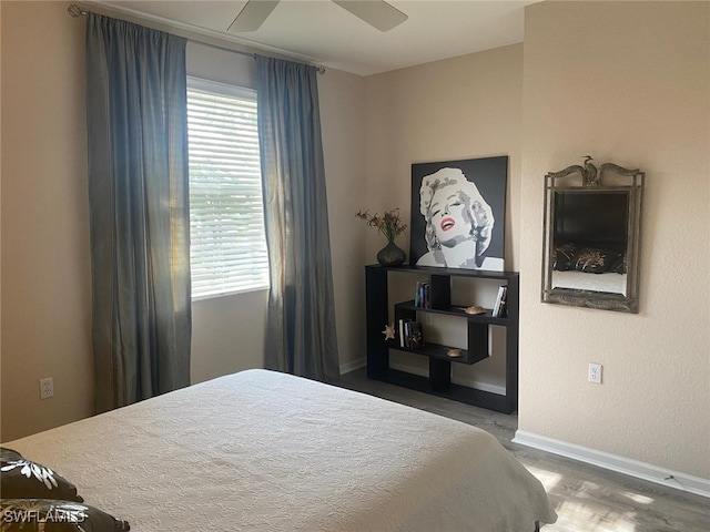 bedroom featuring ceiling fan