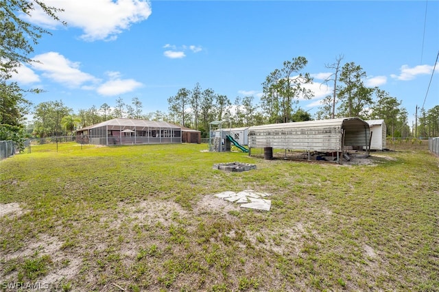 view of yard with an outdoor structure