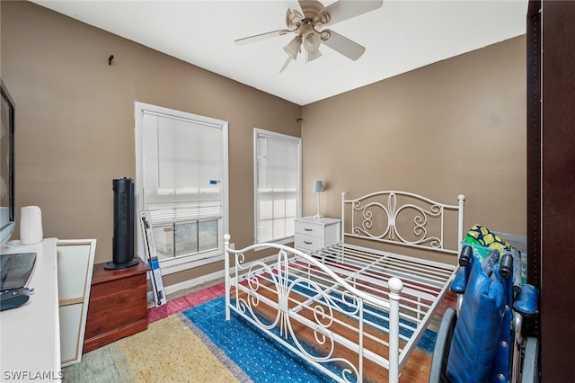 bedroom featuring ceiling fan