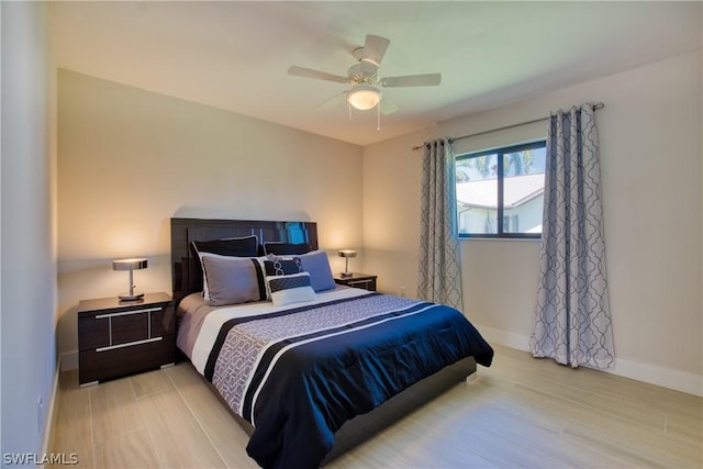 bedroom featuring ceiling fan