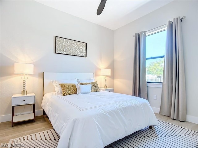 bedroom featuring ceiling fan