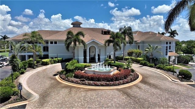 view of mediterranean / spanish-style house