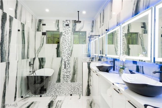 bathroom featuring tiled shower, crown molding, and tile walls