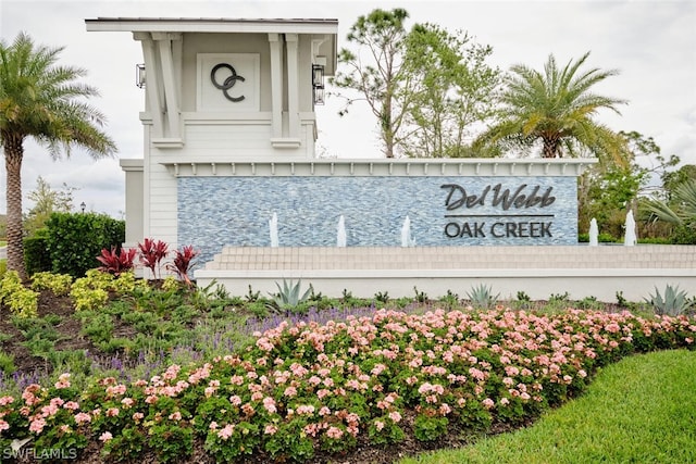 view of community / neighborhood sign