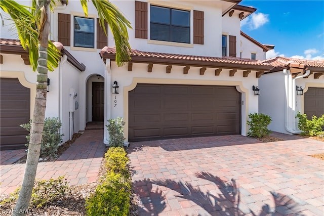 view of front of house featuring a garage