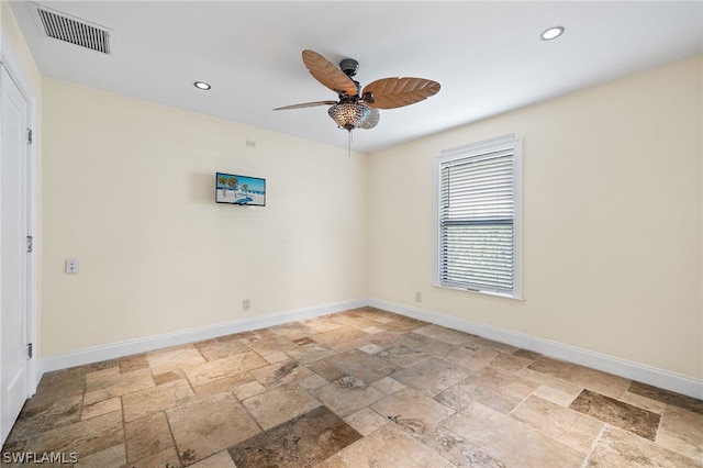 empty room with ceiling fan