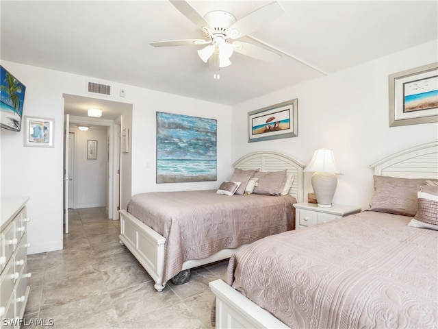 bedroom with ceiling fan