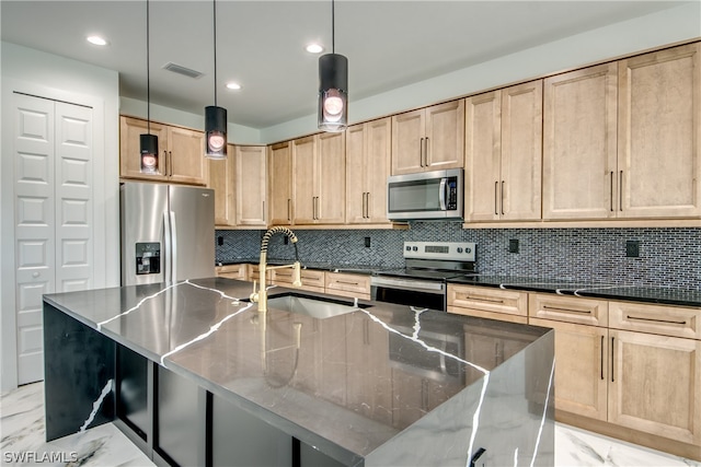 kitchen with light tile patterned flooring, tasteful backsplash, a large island, and stainless steel appliances