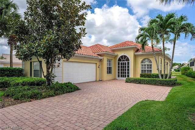 view of mediterranean / spanish-style house