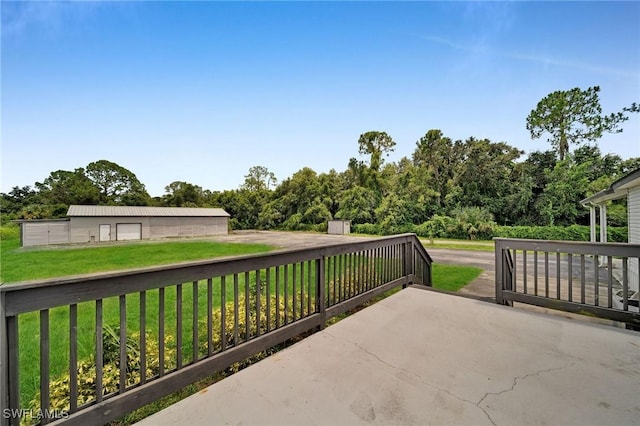 view of patio featuring an outdoor structure