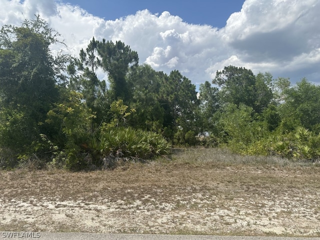 Listing photo 2 for 4324 11th St W, Lehigh Acres FL 33971