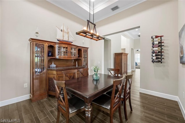 dining area featuring ornamental molding