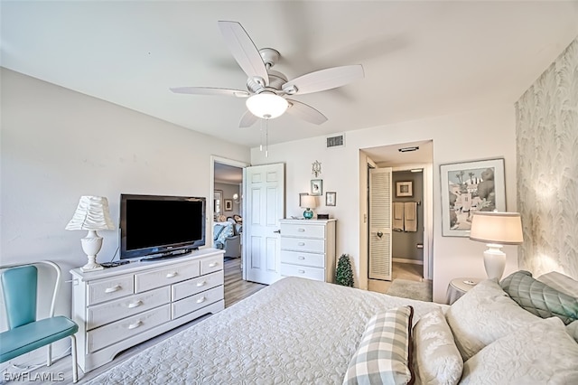 bedroom with ceiling fan