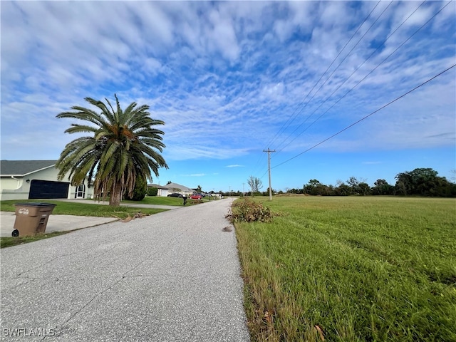 Listing photo 2 for 1919 NE 20th Ct, Cape Coral FL 33909