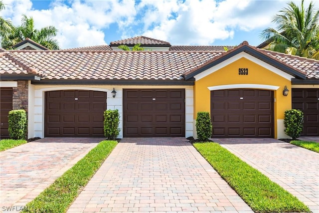 view of front of house with a garage