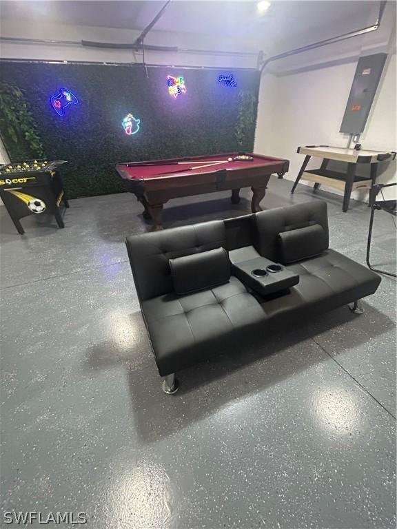 playroom featuring billiards