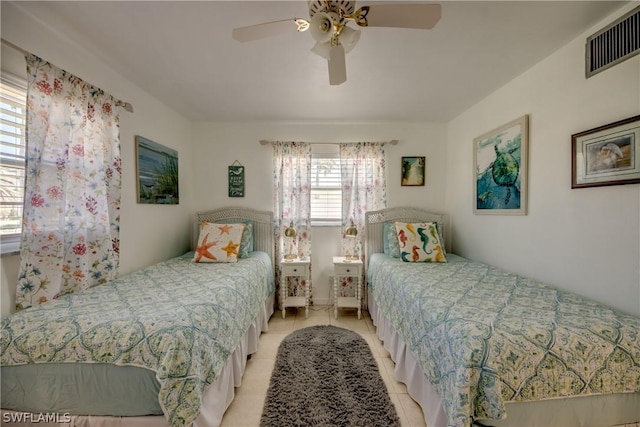 bedroom with ceiling fan