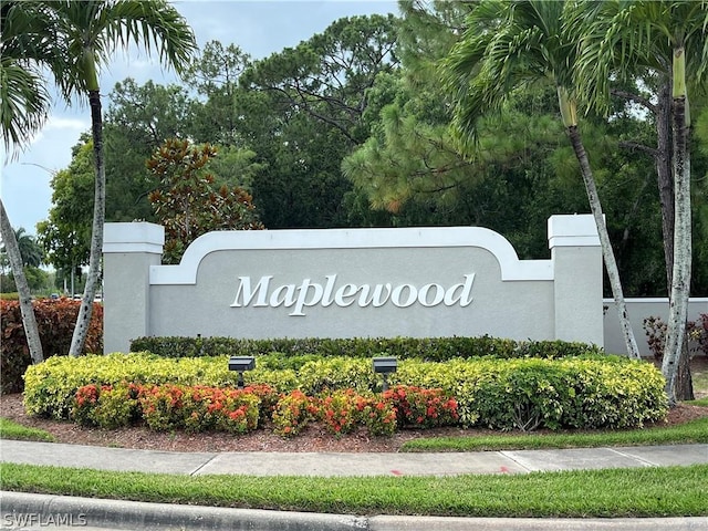 view of community / neighborhood sign