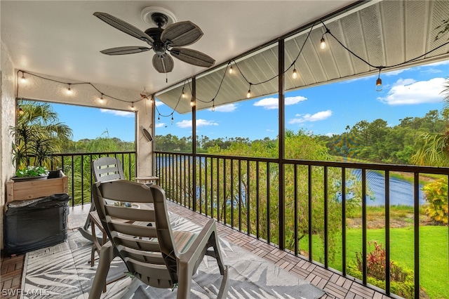 balcony featuring ceiling fan