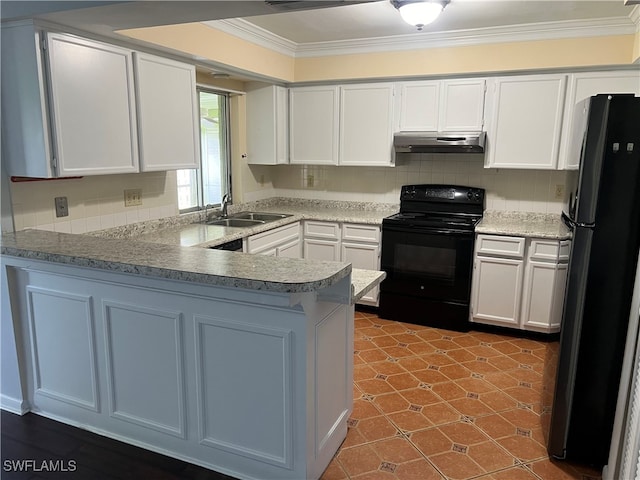 kitchen featuring kitchen peninsula, crown molding, sink, black appliances, and white cabinets