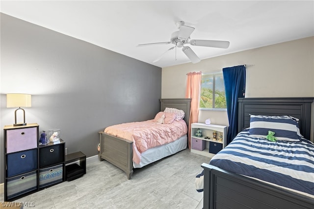 bedroom with ceiling fan