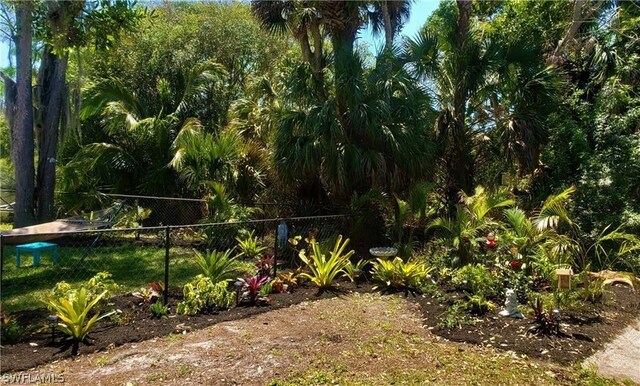 Listing photo 2 for 3186 Barrett Ave, Naples FL 34112