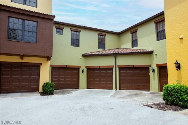 view of front of house with a garage