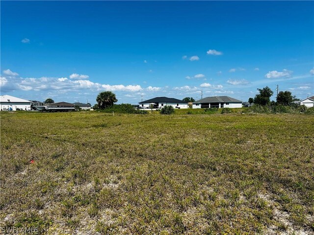 Listing photo 2 for 21 NW 19th Pl, Cape Coral FL 33993