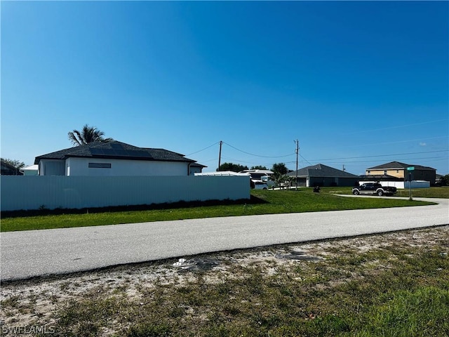 Listing photo 3 for 21 NW 19th Pl, Cape Coral FL 33993