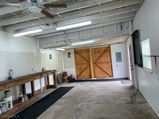 garage with ceiling fan