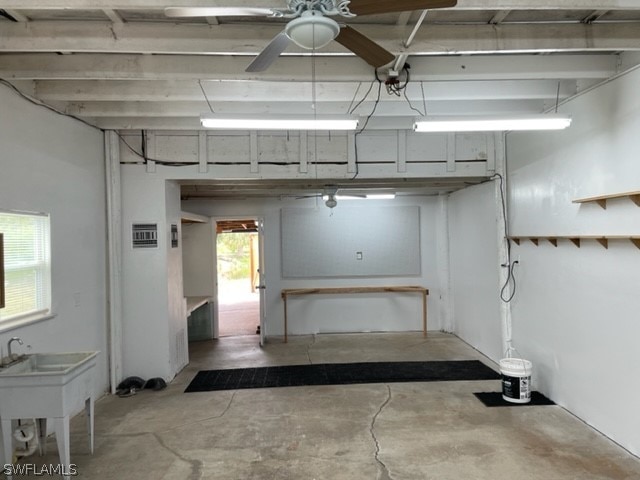 garage with ceiling fan