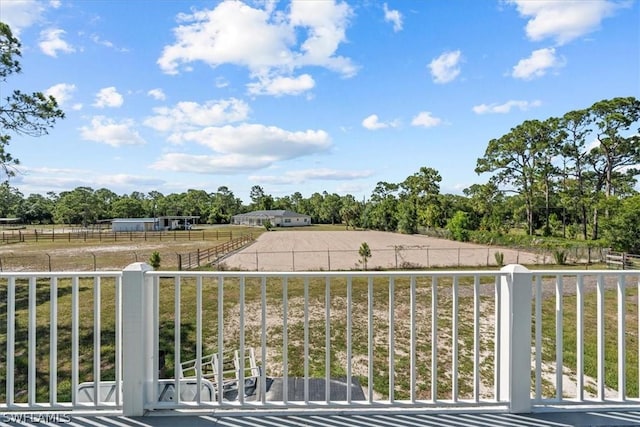 view of yard featuring a rural view