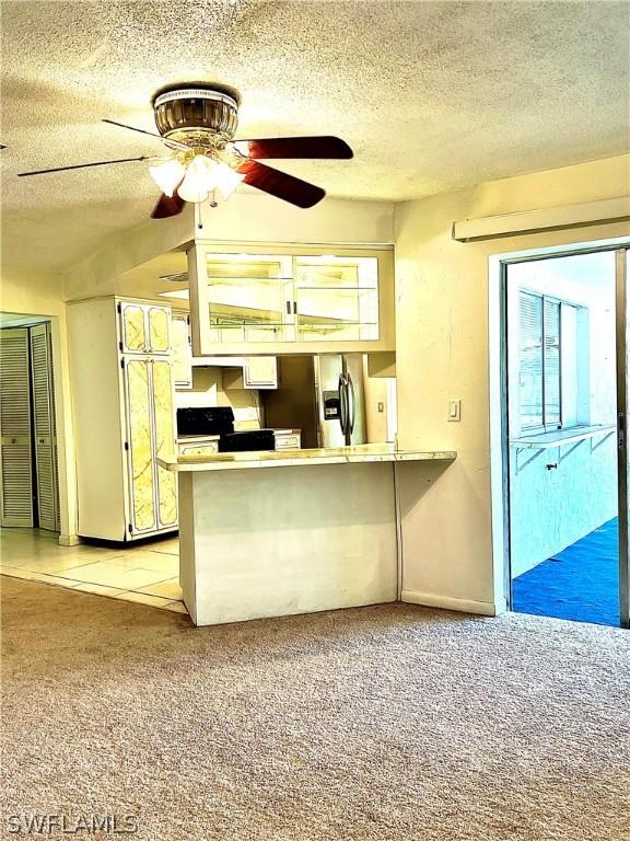 reception area featuring ceiling fan