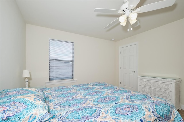 bedroom featuring ceiling fan