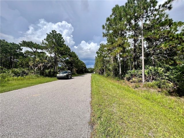 Listing photo 2 for 12393 Prudential Ave, Port Charlotte FL 33981