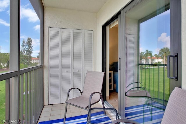 view of sunroom / solarium