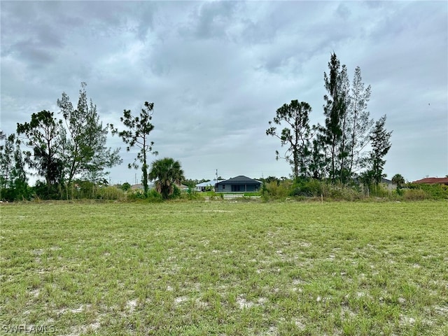 Listing photo 2 for 2626 NW 26th Ct, Cape Coral FL 33993