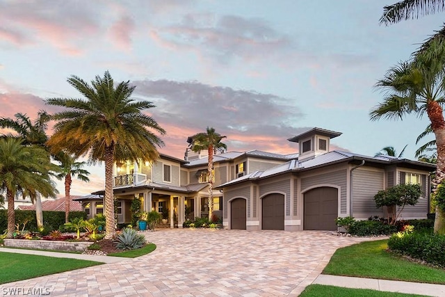 view of front facade with a garage