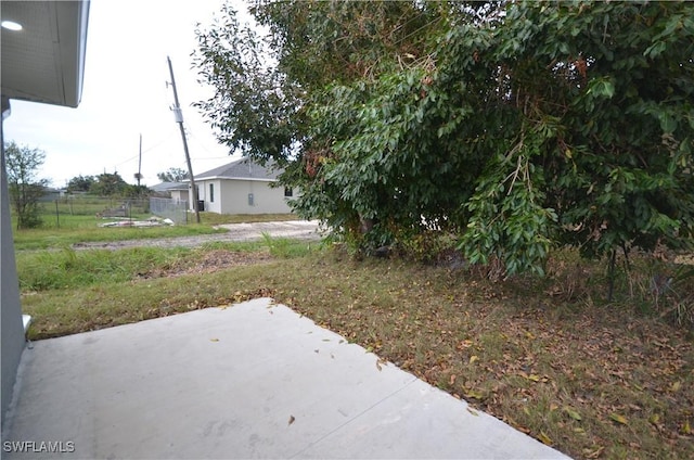 view of yard with a patio area