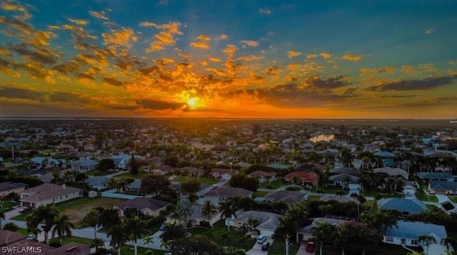 view of aerial view at dusk