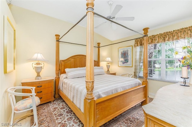 bedroom featuring ceiling fan