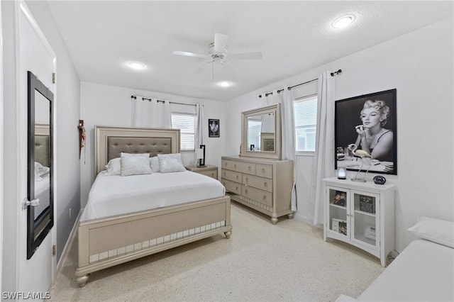 bedroom with ceiling fan