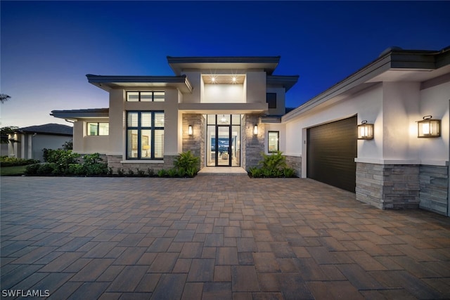 view of front facade featuring a garage