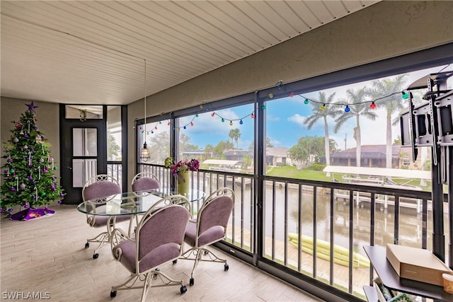 view of sunroom / solarium