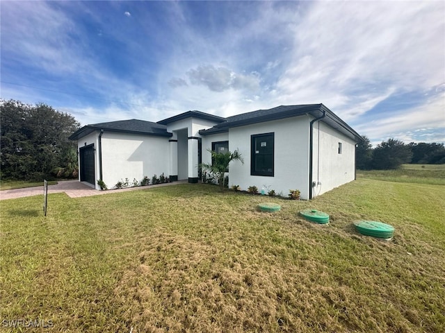 view of front of house with a front yard