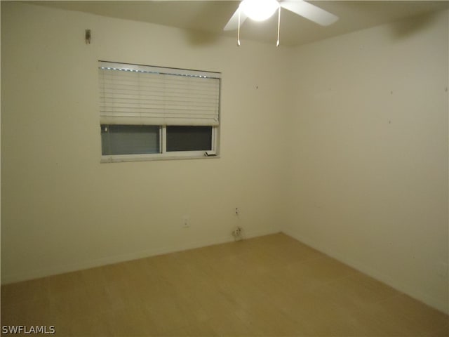 empty room with ceiling fan