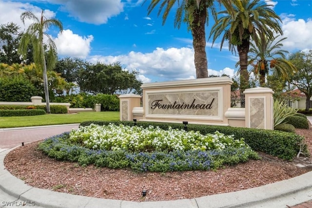 view of community / neighborhood sign