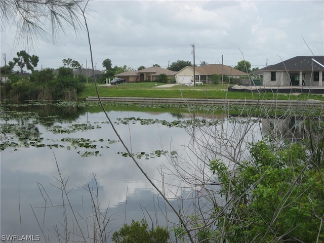 Listing photo 2 for 1717 NW 21st Pl, Cape Coral FL 33993