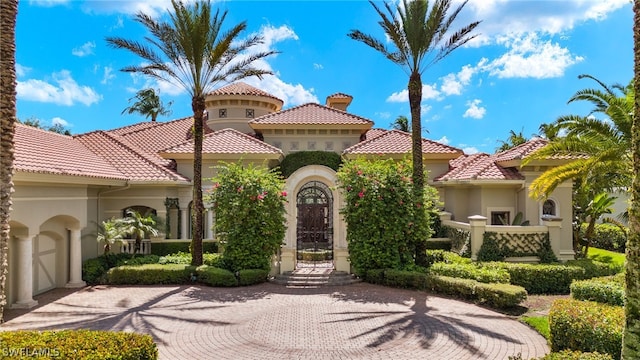 view of mediterranean / spanish-style home