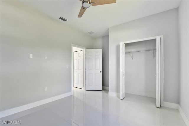 unfurnished bedroom featuring visible vents, baseboards, a closet, and ceiling fan